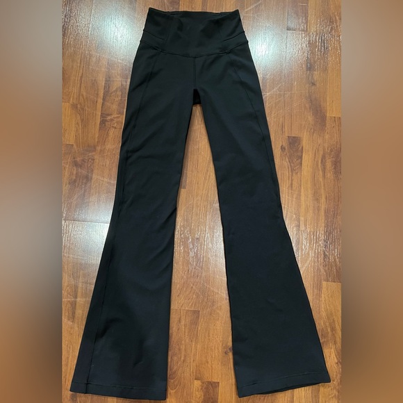 Lululemon Groove Pants Women Size 4 Black Flare High-Rise Athleisure Comfort - Picture 1 of 10